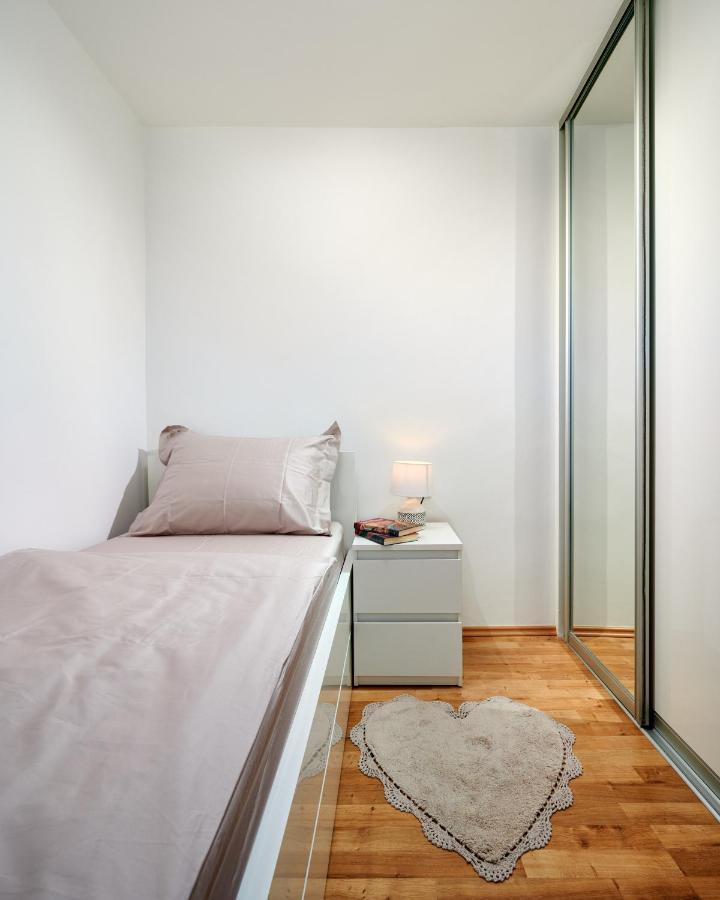 Modern & Spacious Rooftop Apartment With Natual Sunlight Split Ngoại thất bức ảnh