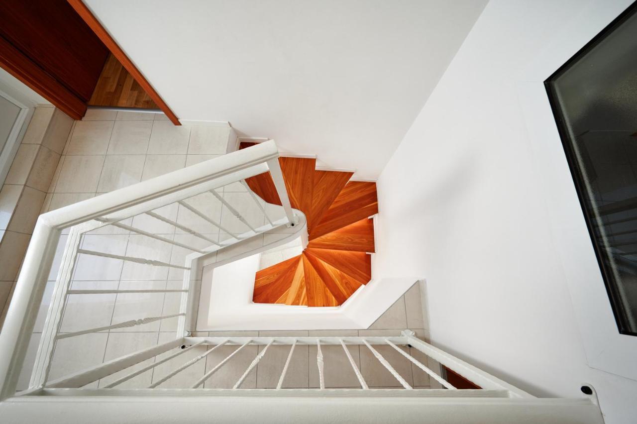 Modern & Spacious Rooftop Apartment With Natual Sunlight Split Ngoại thất bức ảnh