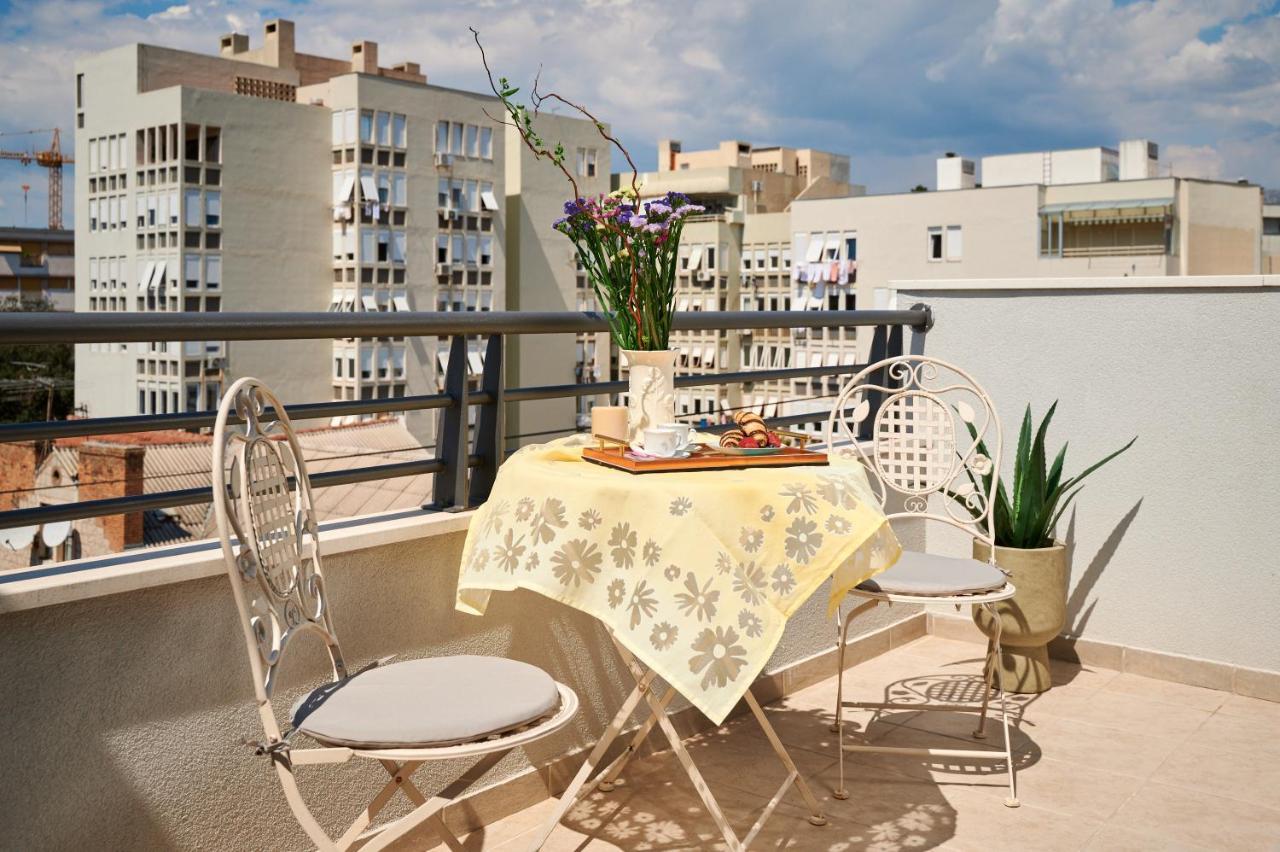 Modern & Spacious Rooftop Apartment With Natual Sunlight Split Ngoại thất bức ảnh